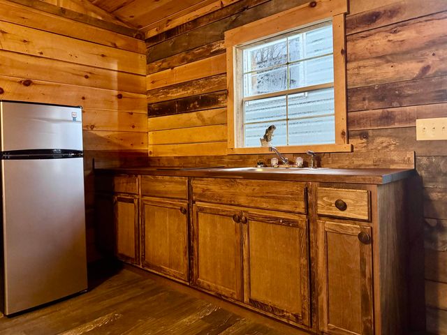 341 BUTTERCUP DR, Mathias, WV 26812