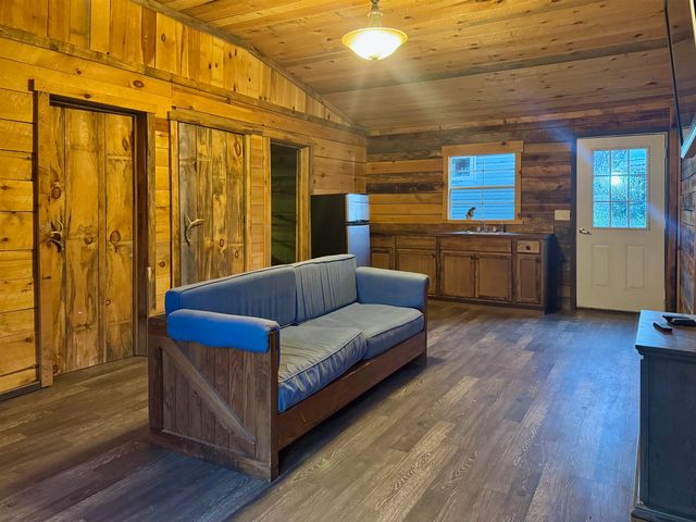 341 BUTTERCUP DR, Mathias, WV 26812