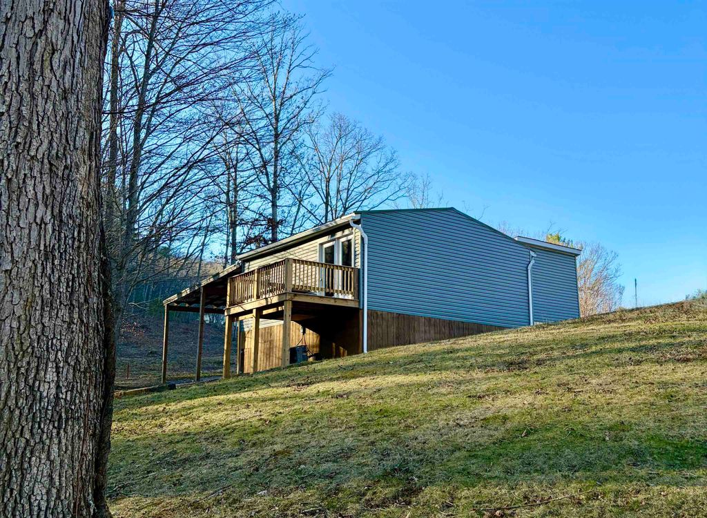 341 BUTTERCUP DR, Mathias, WV 26812