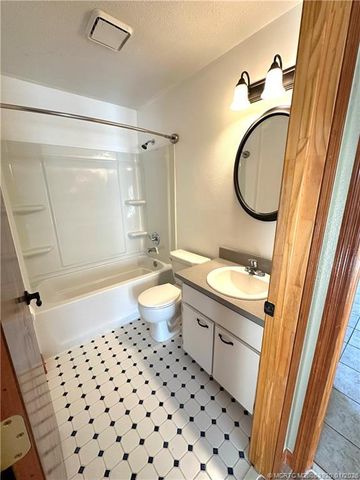 608 SE Dean Terrace, Port St. Lucie, Port St Lucie, FL 34984