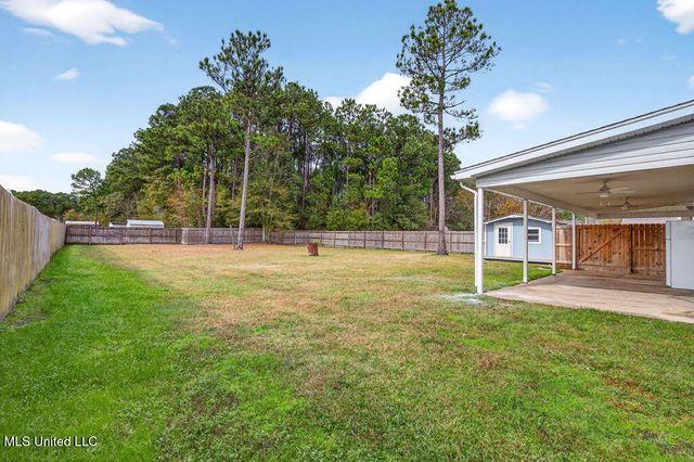 10617 Maple Street, Ocean Springs, MS 39565