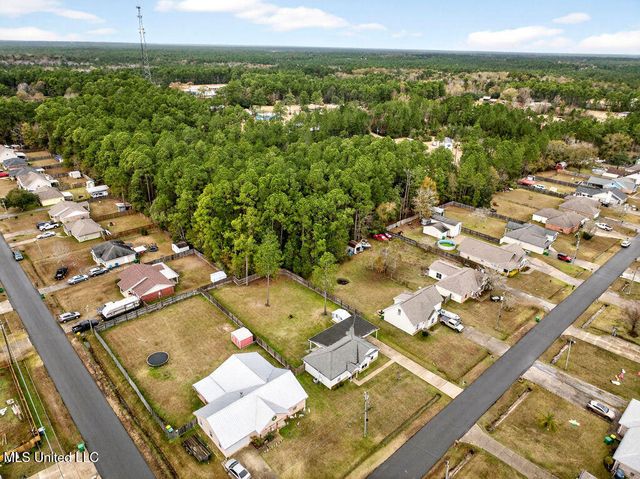 10617 Maple Street, Ocean Springs, MS 39565