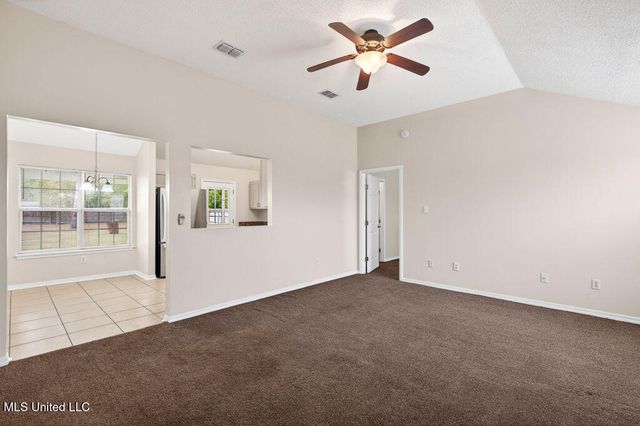 10617 Maple Street, Ocean Springs, MS 39565