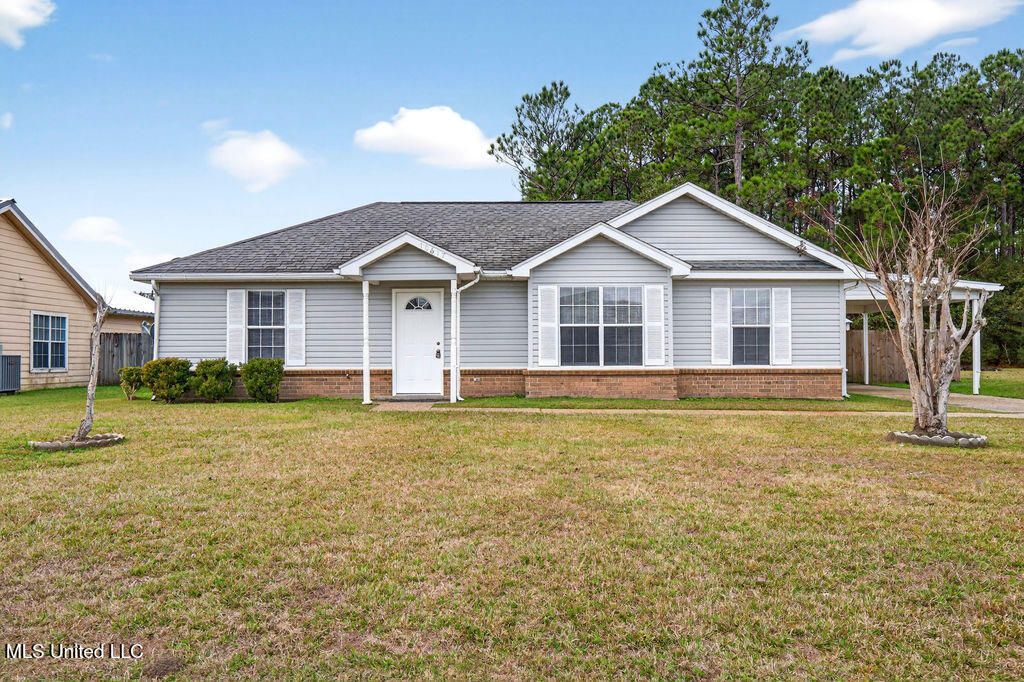 10617 Maple Street, Ocean Springs, MS 39565