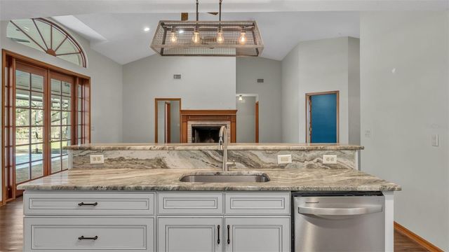 1612 WILLIAMS ROAD, Plant City, FL 33565