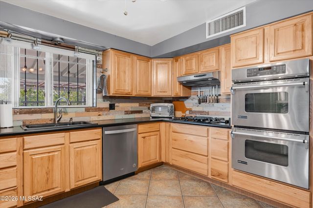 2701 N Arcadia Avenue, Tucson, AZ 85712