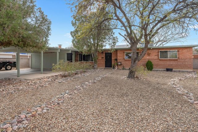 2701 N Arcadia Avenue, Tucson, AZ 85712