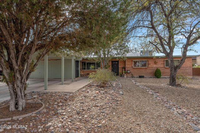 2701 N Arcadia Avenue, Tucson, AZ 85712