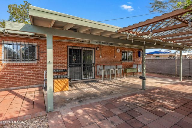 2701 N Arcadia Avenue, Tucson, AZ 85712