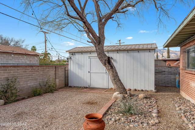 2701 N Arcadia Avenue, Tucson, AZ 85712