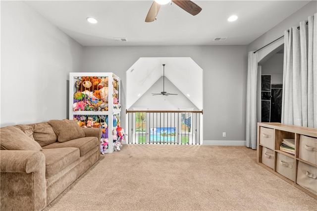1308 NE Woods Edge Circle, Lee's Summit, MO 64064