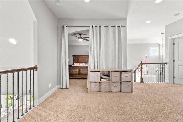 1308 NE Woods Edge Circle, Lee's Summit, MO 64064