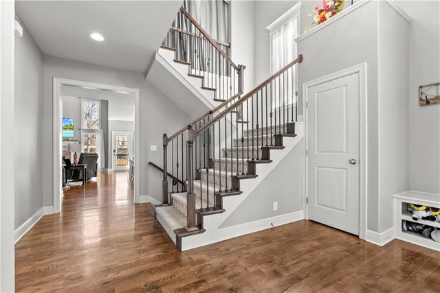 1308 NE Woods Edge Circle, Lee's Summit, MO 64064