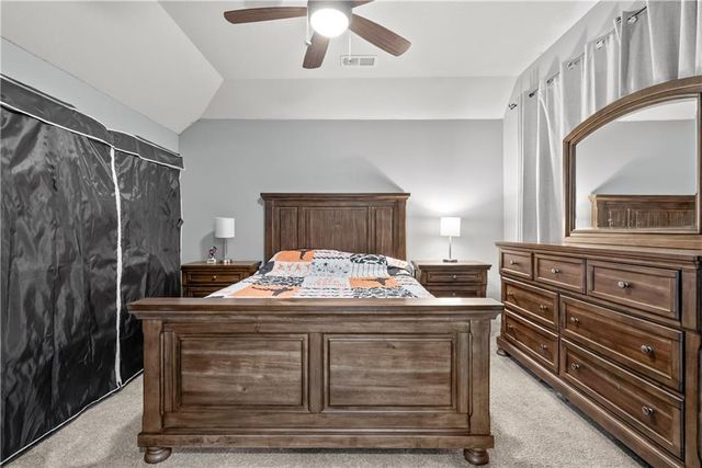 1308 NE Woods Edge Circle, Lee's Summit, MO 64064