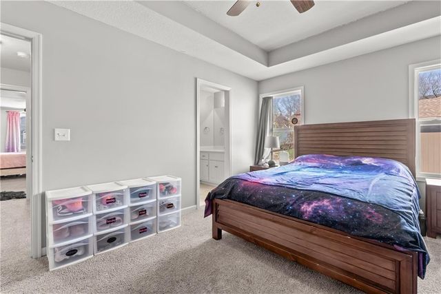 1308 NE Woods Edge Circle, Lee's Summit, MO 64064