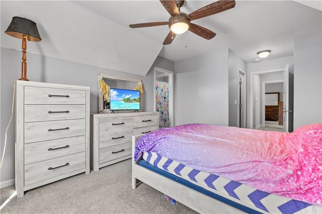 1308 NE Woods Edge Circle, Lee's Summit, MO 64064