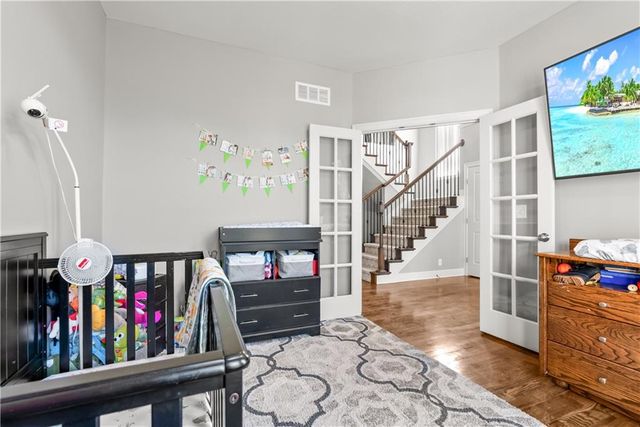 1308 NE Woods Edge Circle, Lee's Summit, MO 64064