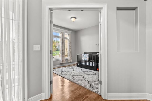 1308 NE Woods Edge Circle, Lee's Summit, MO 64064