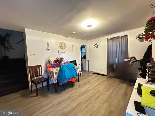 3049 PORTER RD, Camden, NJ 08104