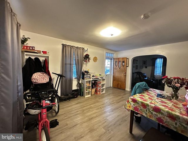 3049 PORTER RD, Camden, NJ 08104