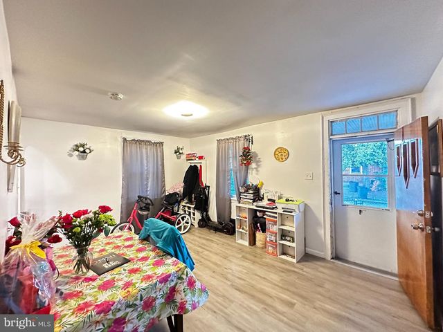 3049 PORTER RD, Camden, NJ 08104