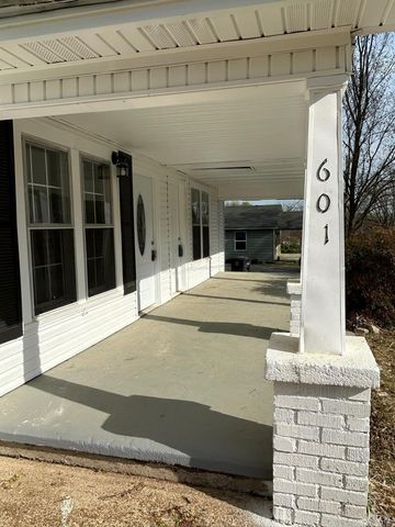 601 N Hickory, Searcy, AR 72143