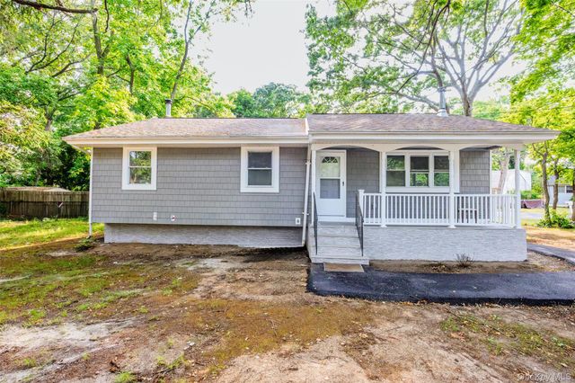 84 Flower Road, Mastic Beach, NY 11951