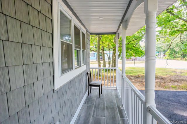 84 Flower Road, Mastic Beach, NY 11951