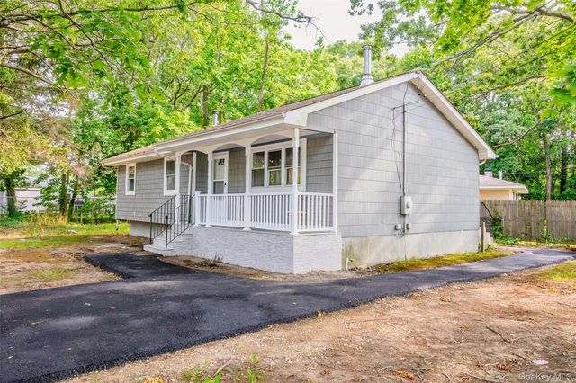 84 Flower Road, Mastic Beach, NY 11951