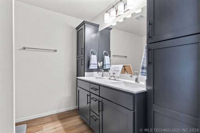 8836 N 73rd Place, Owasso, OK 74055