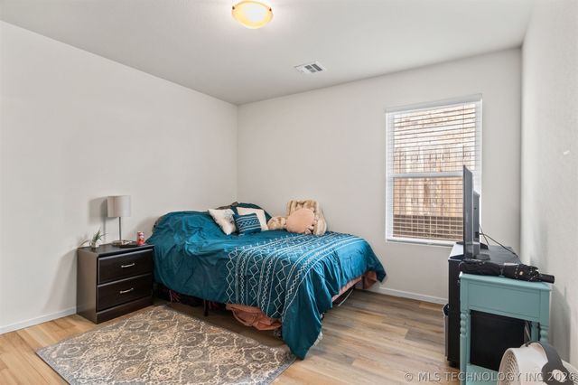 8836 N 73rd Place, Owasso, OK 74055