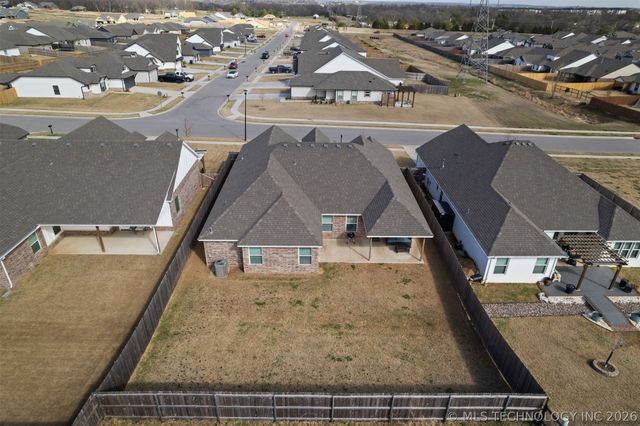 8836 N 73rd Place, Owasso, OK 74055