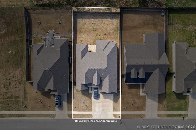 8836 N 73rd Place, Owasso, OK 74055