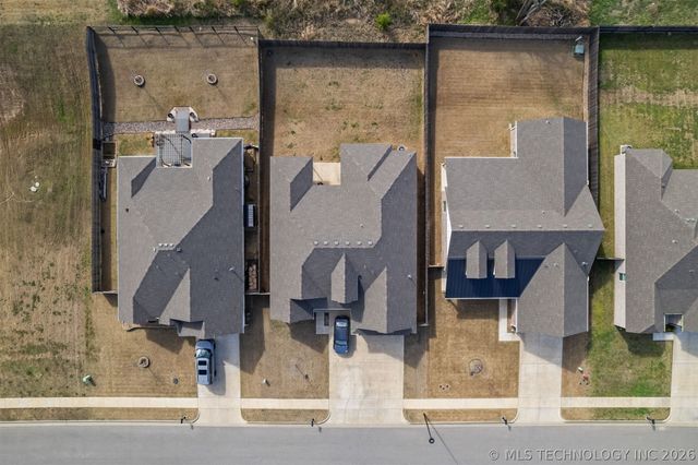 8836 N 73rd Place, Owasso, OK 74055