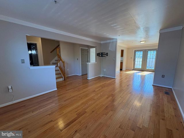 4005 BLAKNEY LN SE, Washington, DC 20032