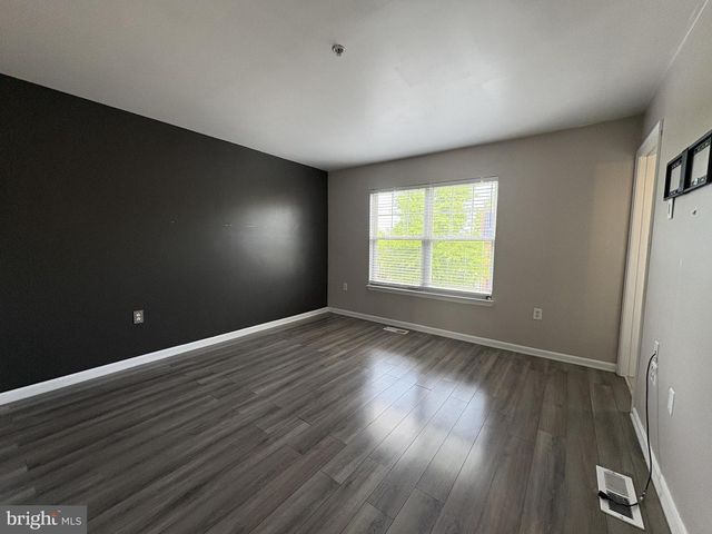 4005 BLAKNEY LN SE, Washington, DC 20032