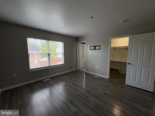 4005 BLAKNEY LN SE, Washington, DC 20032
