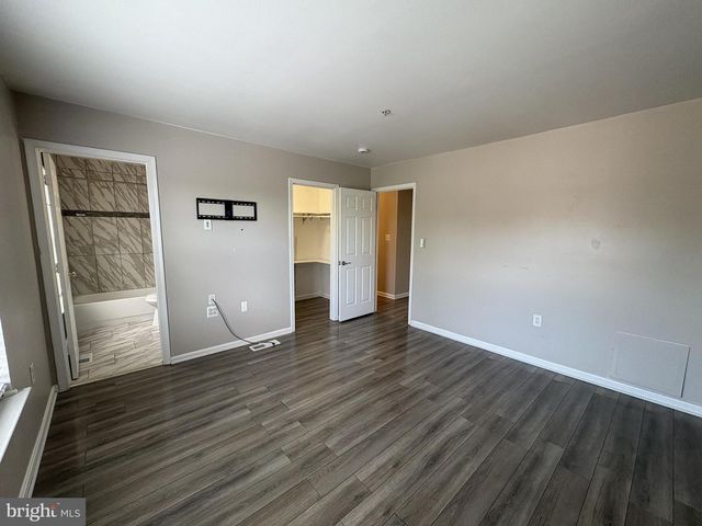4005 BLAKNEY LN SE, Washington, DC 20032