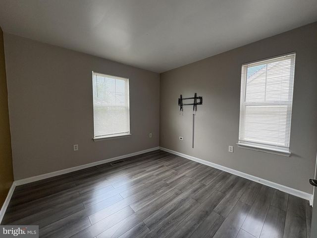 4005 BLAKNEY LN SE, Washington, DC 20032