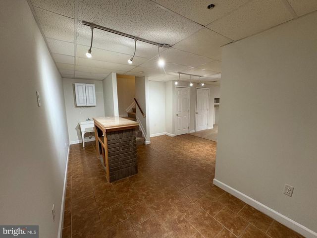 4005 BLAKNEY LN SE, Washington, DC 20032