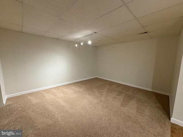 4005 BLAKNEY LN SE, Washington, DC 20032