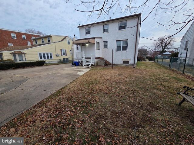 1023 LAWNTON, Glenolden, PA 19036