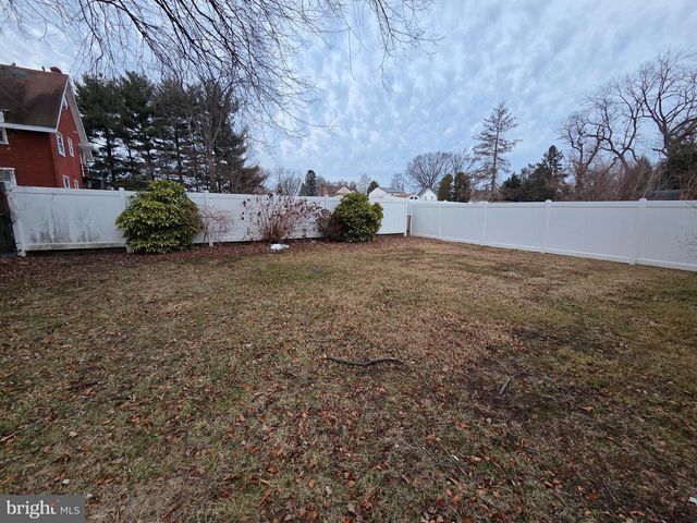 1023 LAWNTON, Glenolden, PA 19036