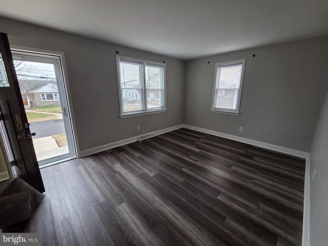 1023 LAWNTON, Glenolden, PA 19036