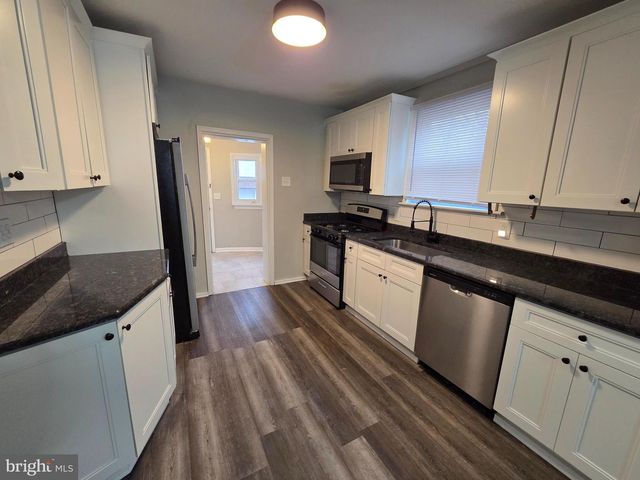 1023 LAWNTON, Glenolden, PA 19036