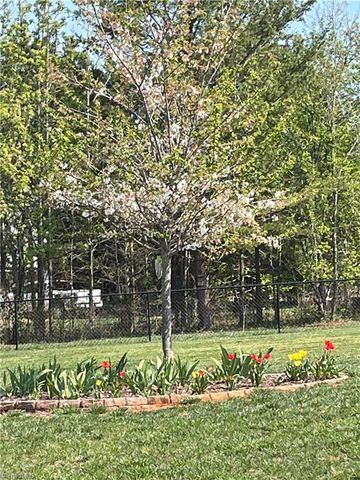 216 Parks Meadows Drive, Lexington, NC 27292