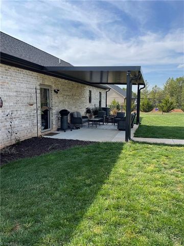 216 Parks Meadows Drive, Lexington, NC 27292