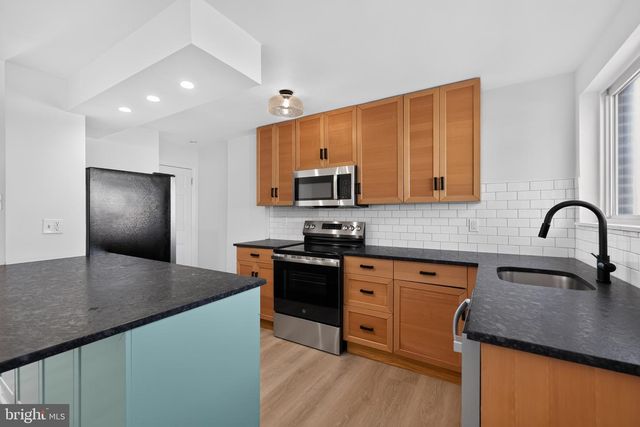 740 TAYLOR DR, Folcroft, PA 19032
