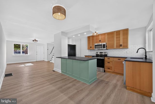 740 TAYLOR DR, Folcroft, PA 19032