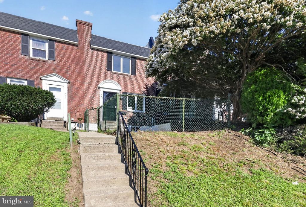 740 TAYLOR DR, Folcroft, PA 19032